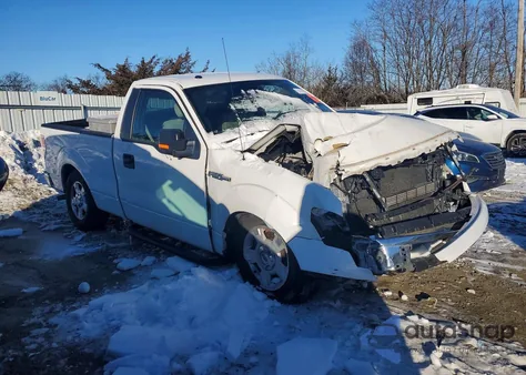 2014 Ford F150 из США, поврежденный, VIN 1FTMF1CM8EKD18187